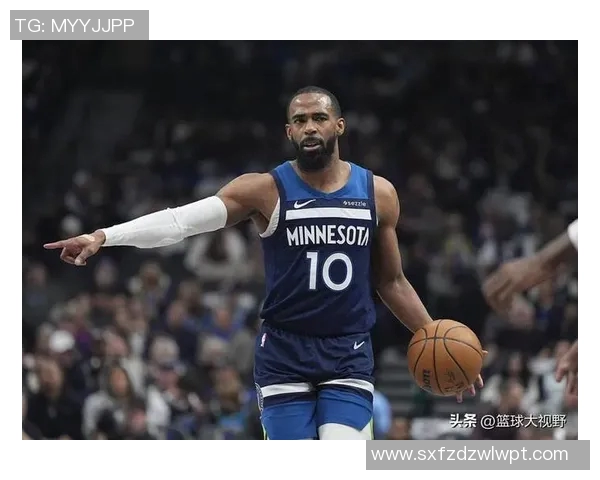 森林狼众将入场穿搭：康利运动休闲风 里德&麦丹等人街头范十足