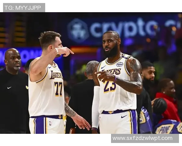 狂轰51分!詹姆斯和东契奇不在就爆发,湖人前锋太猛了 狂轰51分!詹姆斯和东契奇不在就爆发,湖人前锋太猛了