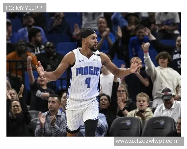 关键瞬间：萨格斯三分投篮遇犯规，尼克斯挑战成功引中圈争球